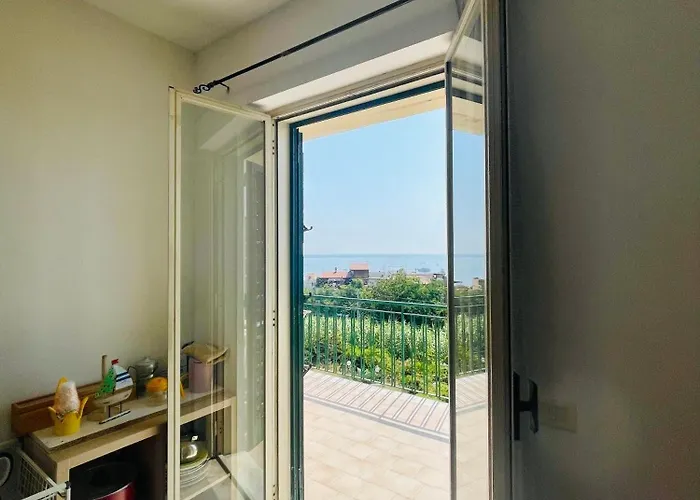 Glass Cinquecento Apartment